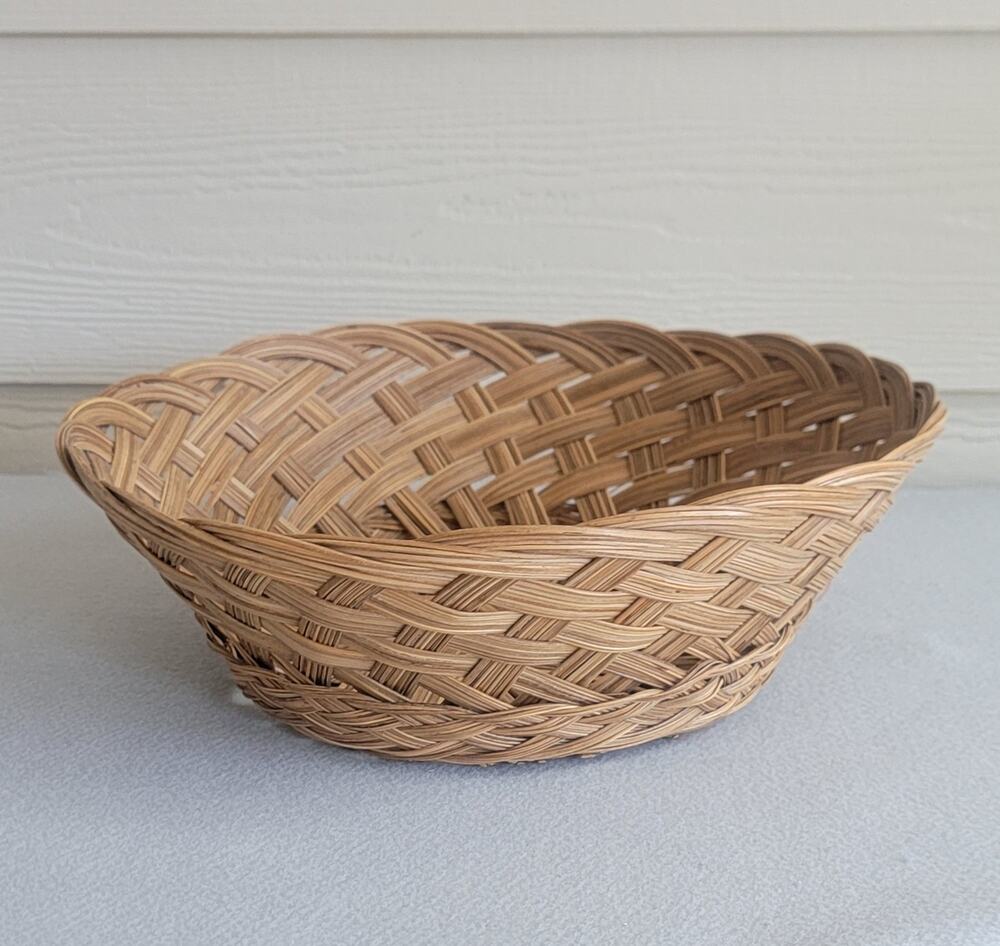 Vintage Round Woven Wicker Basket Open Weave Brown Bamboo Rattan Bowl 12.5x4.5